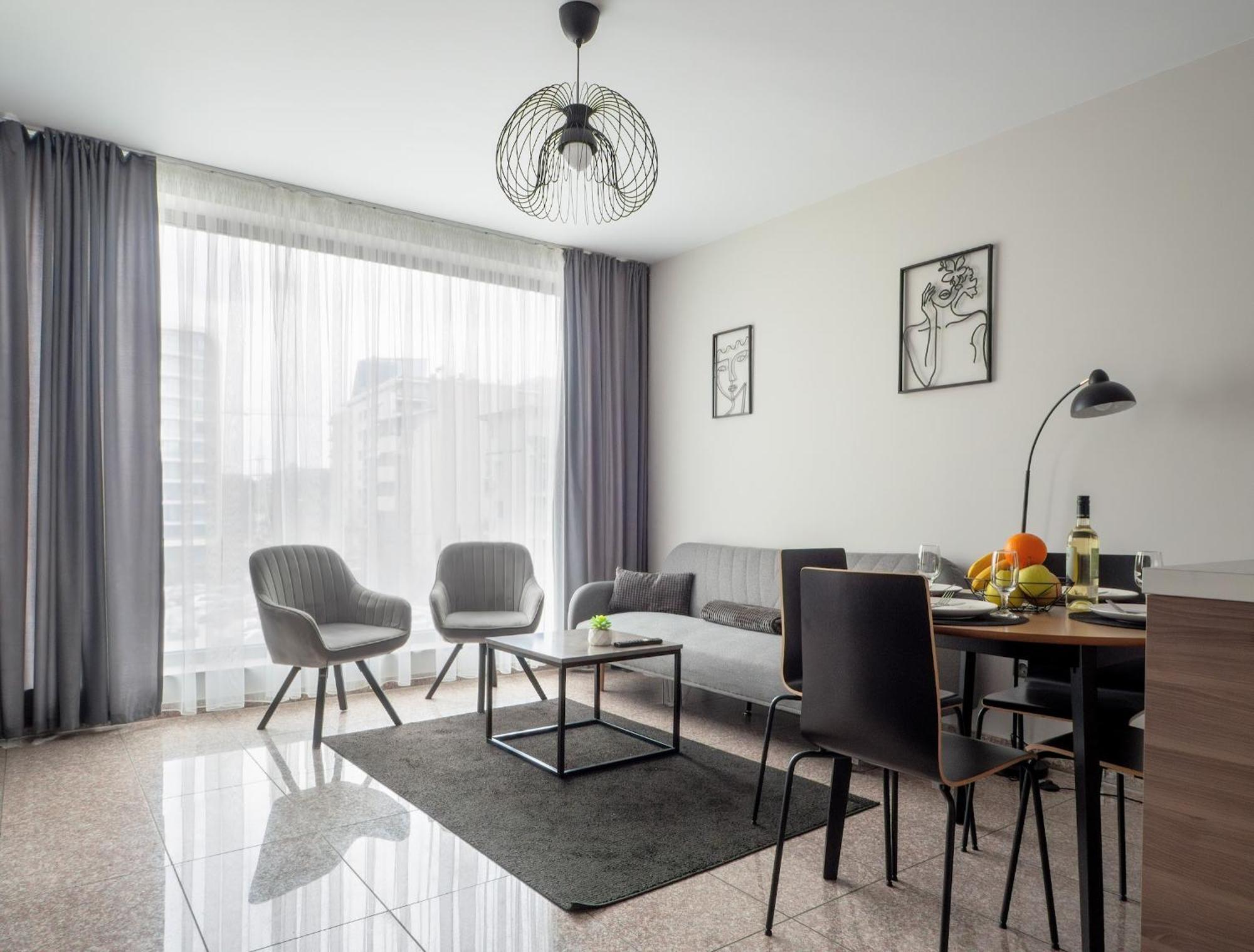 Cozy & Parking Next To St Sophia Hospital Appartement *