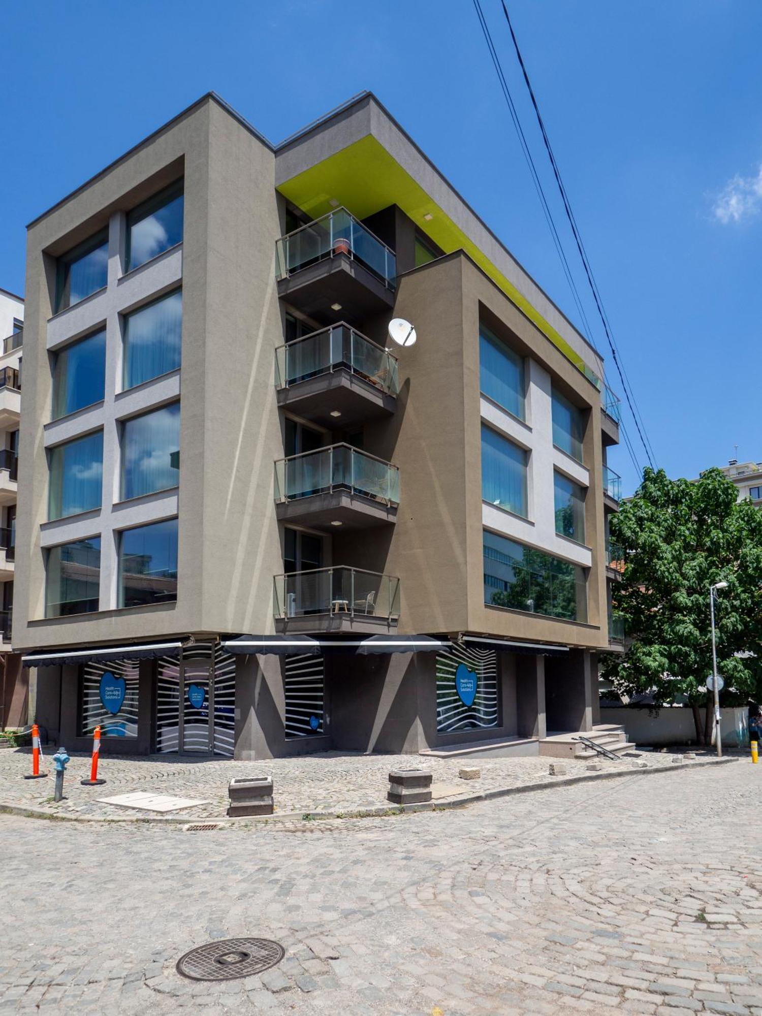 Cozy & Parking Next To St Sophia Hospital Appartamento *